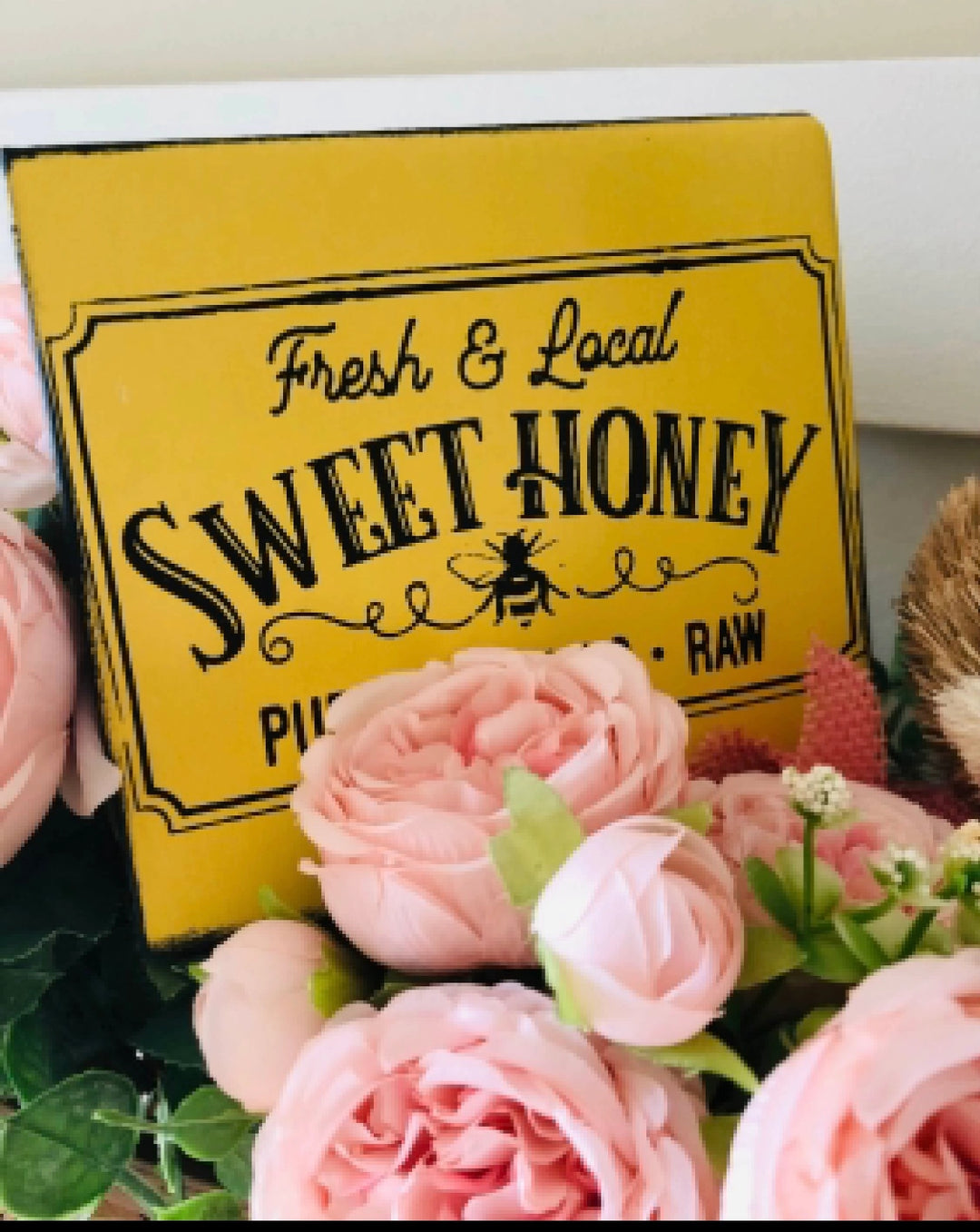 Farmhouse Honey Bee Sign